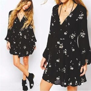 FREE PEOPLE Jasmine Embroidered Black Bell Sleeve Mini Dress Size 2